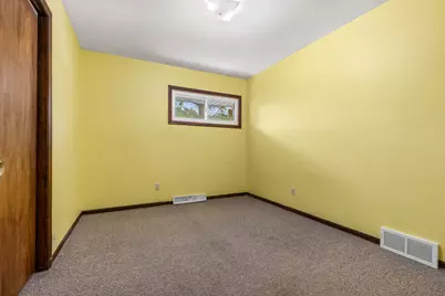 2035 Stornway Drive, Rockford, IL 61107 - Photo 17