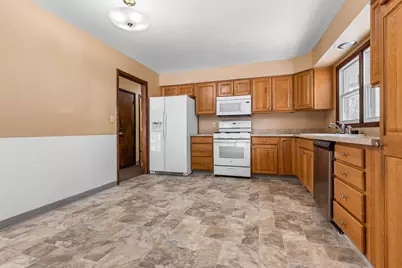 2035 Stornway Drive, Rockford, IL 61107 - Photo 7