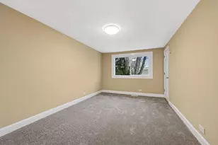 [Address not provided], Carpentersville, IL 60110 - Photo 17