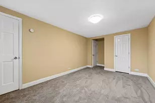 [Address not provided], Carpentersville, IL 60110 - Photo 15