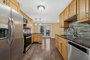 [Address not provided], Carpentersville, IL 60110 - Photo 7