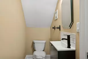 [Address not provided], Carpentersville, IL 60110 - Photo 13