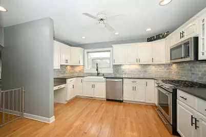 0S340 Forest Street, Winfield, IL 60190 - Photo 5