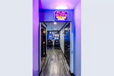 6833 Stanley Avenue, Berwyn, IL 60402 - Photo 25