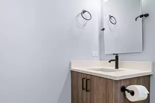 4337 S Berkeley Ave, Chicago, IL 60653 - Photo 17