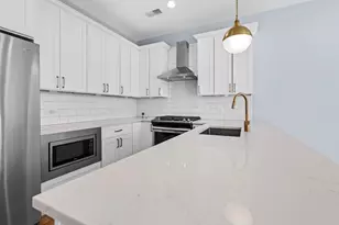 4337 S Berkeley Ave, Chicago, IL 60653 - Photo 5