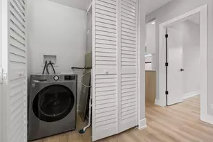 1548 W Juneway Terrace, Chicago, IL 60626 - Photo 9