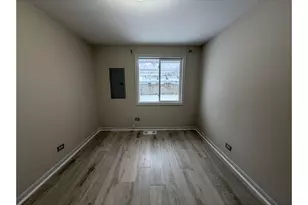 4129 W 90th St, Hometown, IL 60456 - Photo 9