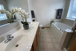 2840 Cattail Ct, Wauconda, IL 60084 - Photo 11