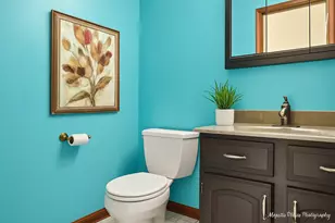 2215 Crystal Cir, Crystal Lake, IL 60012 - Photo 25