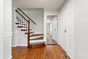 931 Canterbury Dr, Schaumburg, IL 60195 - Photo 13