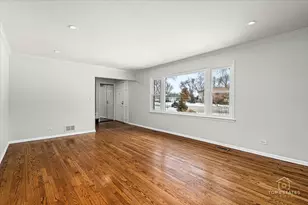 931 Canterbury Dr, Schaumburg, IL 60195 - Photo 11