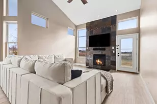 906 Bluebell Cir, Joliet, IL 60431 - Photo 5