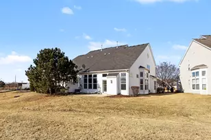 906 Bluebell Cir, Joliet, IL 60431 - Photo 15