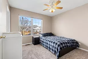 906 Bluebell Cir, Joliet, IL 60431 - Photo 13