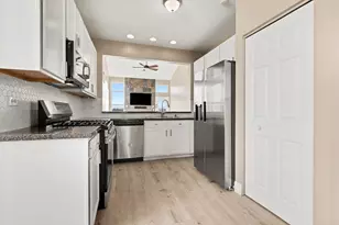 906 Bluebell Cir, Joliet, IL 60431 - Photo 3