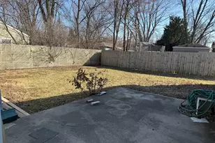 1700 Houston Ave, Joliet, IL 60433 - Photo 17