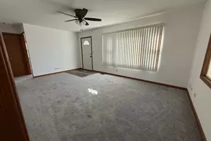 1700 Houston Ave, Joliet, IL 60433 - Photo 5