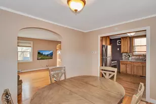 9857 S Hamlin Ave, Evergreen Park, IL 60805 - Photo 13