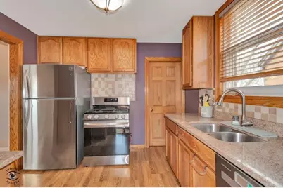 9857 S Hamlin Avenue, Evergreen Park, IL 60805 - Photo 15