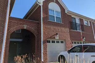 2367 Chelsea Rd, Northbrook, IL 60062 - Photo 1