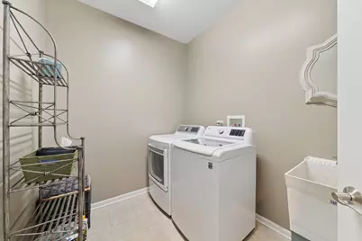 1709 Belcourt, Elgin, IL 60120 - Photo 11