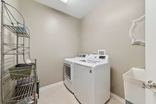 1709 Belcourt, Elgin, IL 60120 - Photo 11