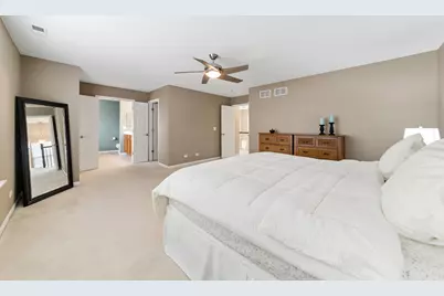 1709 Belcourt, Elgin, IL 60120 - Photo 17