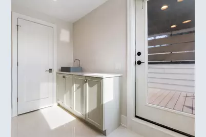 2227 W Huron Street, Chicago, IL 60612 - Photo 33