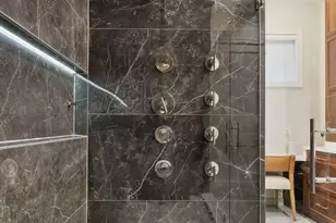 2227 W Huron St, Chicago, IL 60612 - Photo 17