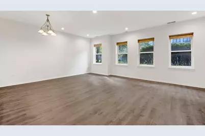 948 W 15th Place #1B, Chicago, IL 60608 - Photo 3