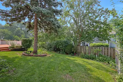 1356 Larchmont Drive, Buffalo Grove, IL 60089 - Photo 5