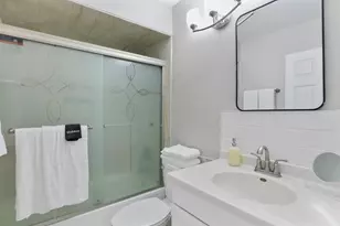 1356 Larchmont Dr, Buffalo Grove, IL 60089 - Photo 43