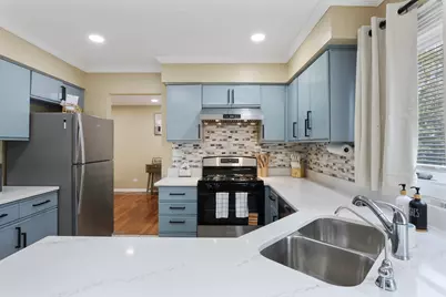 1356 Larchmont Drive, Buffalo Grove, IL 60089 - Photo 17