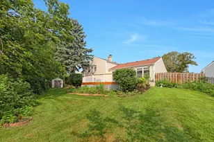 1356 Larchmont Dr, Buffalo Grove, IL 60089 - Photo 7