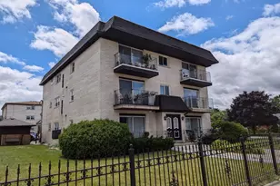 8143 Marion Dr, Justice, IL 60458 - Photo 1