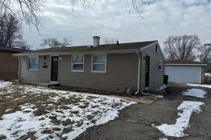 636 Jefferson Ave, Carpentersville, IL 60110 - Photo 11