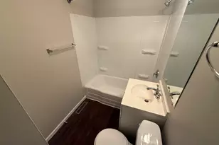 636 Jefferson Ave, Carpentersville, IL 60110 - Photo 9