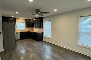 1892 White St, Des Plaines, IL 60018 - Photo 3