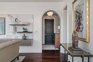 118 E Erie St, Chicago, IL 60611 - Photo 3