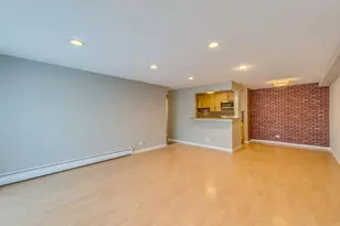 1107 S Old Wilke Rd, Arlington Heights, IL 60005 - Photo 13