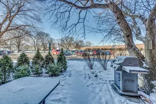 1107 S Old Wilke Rd, Arlington Heights, IL 60005 - Photo 17