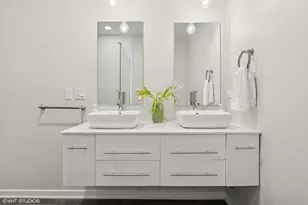 3331 W Crystal St, Chicago, IL 60651 - Photo 13