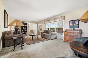 1204 Westview Dr, Normal, IL 61761 - Photo 5