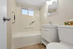 165 Nashua St, Park Forest, IL 60466 - Photo 7