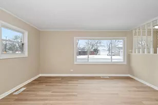 165 Nashua St, Park Forest, IL 60466 - Photo 3