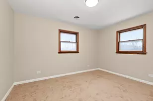 165 Nashua St, Park Forest, IL 60466 - Photo 9