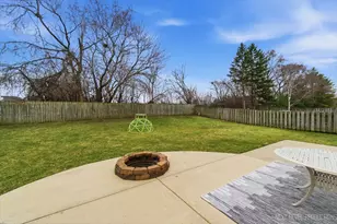 517 Danbury Dr, Carol Stream, IL 60188 - Photo 27