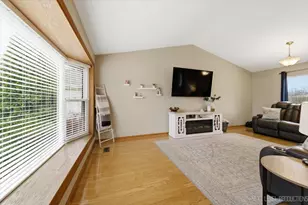 517 Danbury Dr, Carol Stream, IL 60188 - Photo 5