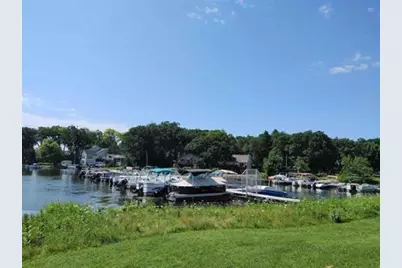 100 SW Thornhill Drive, Poplar Grove, IL 61065 - Photo 49